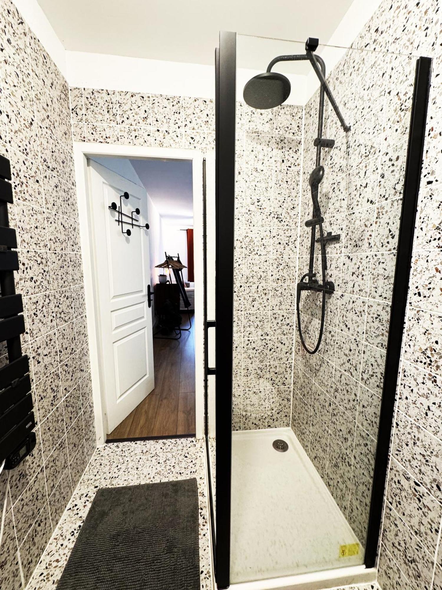 L' Oursin Apartment Sete Ngoại thất bức ảnh